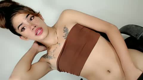 Snapshot of urbitch_haley69xx chatting on 02/23/25, 06:23 Haley Mhate online show from 02/23/25, 06:23