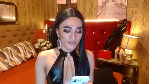 Snapshot of urcumgirlasiants chatting on 12/24/24, 07:39 KENDALL online show from 12/24/24, 07:39