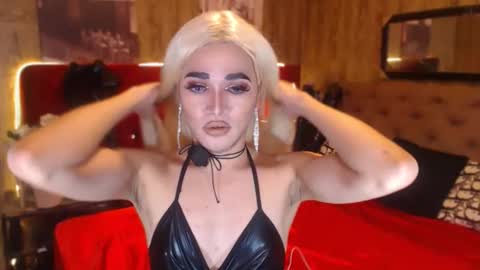 Snapshot of urcumgirlasiants chatting on 01/11/25, 12:07 KENDALL online show from 01/11/25, 12:07