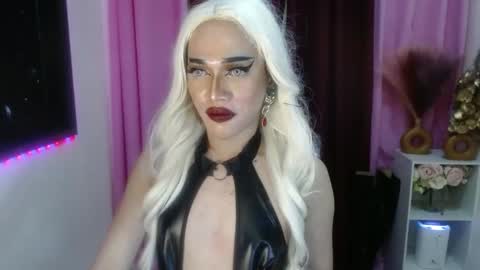 Snapshot of urcumgirlasiants chatting on 10/11/25, 04:38 KENDALL online show from 10/11/25, 04:38