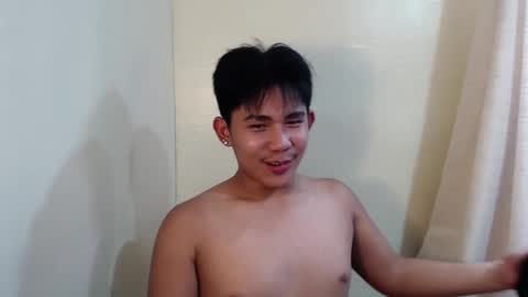 Snapshot of urcutie_asianboy chatting on 11/08/25, 09:31 KEN online show from 11/08/25, 09:31