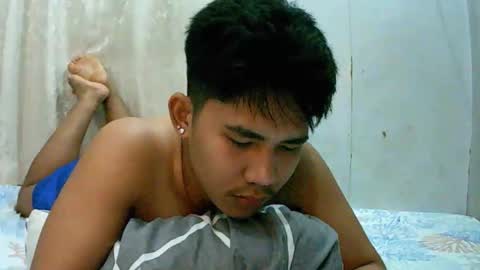 Snapshot of urcutie_asianboy chatting on 11/24/25, 04:45 KEN online show from 11/24/25, 04:45