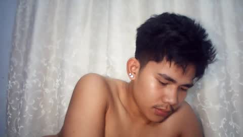 Snapshot of urcutie_asianboy chatting on 11/27/25, 06:59 KEN online show from 11/27/25, 06:59