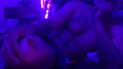 urdaddy875867 online show from 04/18/26, 05:11