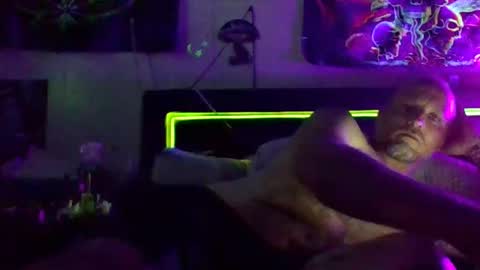 urdaddy875867 online show from 05/13/26, 02:42
