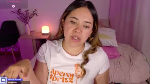 Mia Miller online show from 11/25/25, 12:10