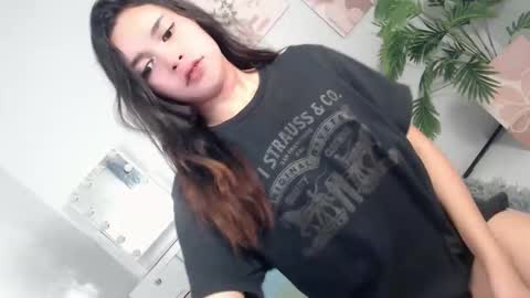 Snapshot of ure_asiancockgirl07 chatting on 09/27/25, 06:57 Bretesh online show from 09/27/25, 06:57