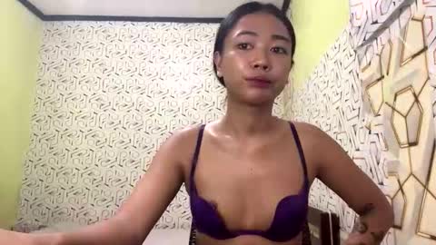 ayumi reacher online show from 04/28/26, 07:35