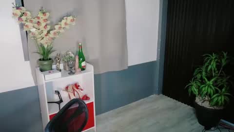 urfave_bbgirl online show from 12/23/25, 09:29