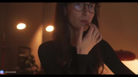 Snapshot of urfavflwers chatting on 01/23/25, 05:52 Aleksandra online show from 01/23/25, 05:52