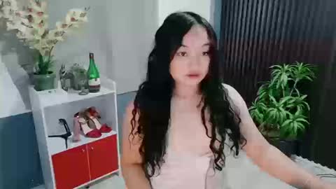 Scarlet online show from 12/17/25, 01:00