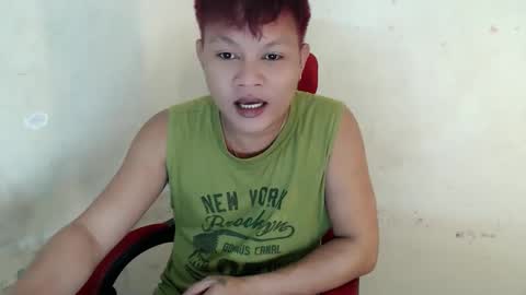 Snapshot of urfeet_jest chatting on 05/11/26, 02:45 jess online show from 05/11/26, 02:45
