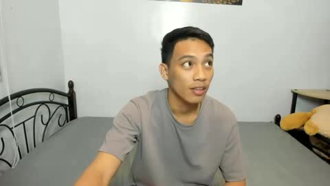 urfucker_vinz online show from 01/13/26, 05:24