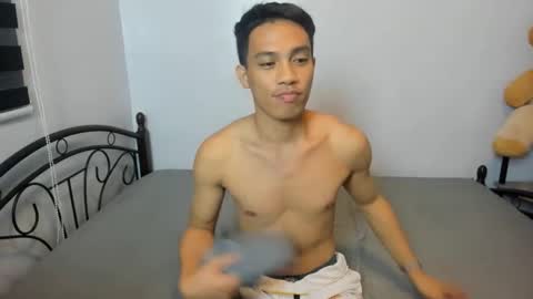 urfucker_vinz online show from 01/16/26, 03:27