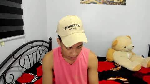 urfucker_vinz online show from 03/18/26, 12:52