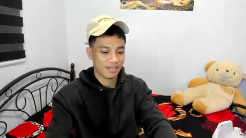 urfucker_vinz online show from 04/30/26, 05:36
