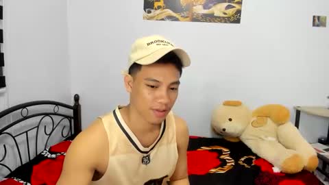 urfucker_vinz online show from 05/03/26, 01:17
