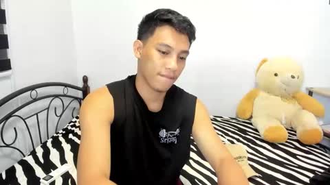 urfucker_vinz online show from 05/08/26, 01:16