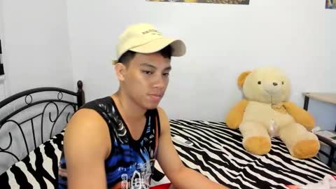 urfucker_vinz online show from 05/11/26, 04:04