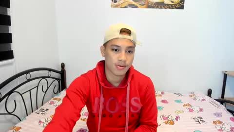 urfucker_vinz online show from 05/25/26, 12:55