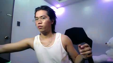 Snapshot of urfuckinghighness chatting on 03/02/26, 12:23 ask me online show from 03/02/26, 12:23