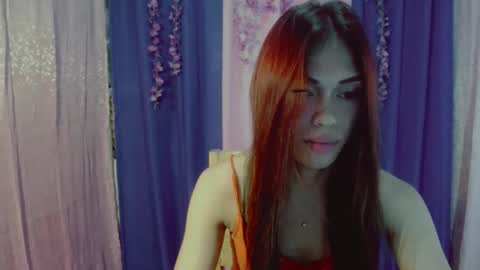 Snapshot of urgirl_leah chatting on 09/23/25, 08:50 Leah online show from 09/23/25, 08:50