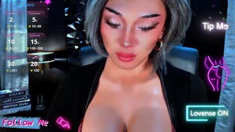 My bella 3 online show from 09/18/25, 09:00