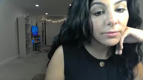 Snapshot of urgoddessmarla chatting on 10/25/25, 04:09 Goddess Marla online show from 10/25/25, 04:09