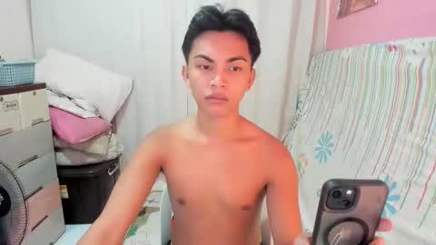 Snapshot of urguy_marco chatting on 05/31/26, 01:40 urguy_marco online show from 05/31/26, 01:40