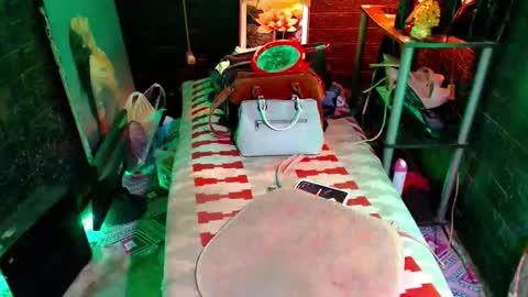 queen norelle online show from 04/18/26, 06:01