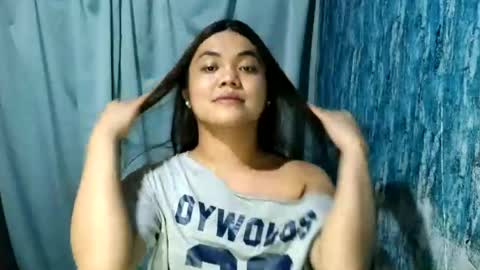 Snapshot of urhottie_bella chatting on 06/27/26, 04:12 urhottie_bella online show from 06/27/26, 04:12