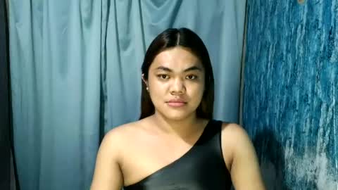 Snapshot of urhottie_bella chatting on 06/28/26, 10:10 urhottie_bella online show from 06/28/26, 10:10
