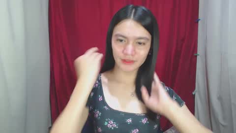 Snapshot of urhottiest_katey chatting on 01/07/25, 06:03 Katey online show from 01/07/25, 06:03