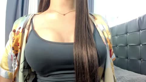 Snapshot of urlady_chanell chatting on 12/03/25, 08:07 urlady_chanell online show from 12/03/25, 08:07