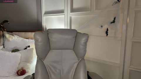 Kristina online show from 11/01/25, 01:07