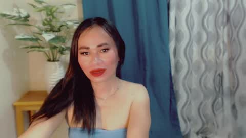urlovely_che online show from 07/15/26, 03:34