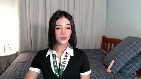 urlovely_jemma online show from 05/20/26, 12:11