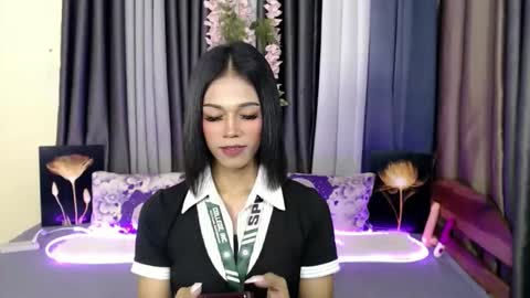 Snapshot of urlovely_jemma chatting on 06/11/26, 12:43 urlovely_jemma online show from 06/11/26, 12:43