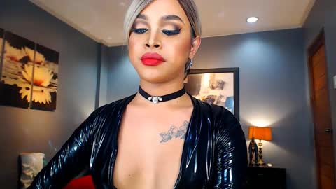 UrMajestyTyra online show from 01/12/25, 05:34