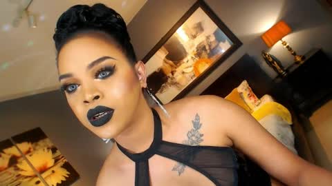 UrMajestyTyra online show from 03/29/26, 01:49