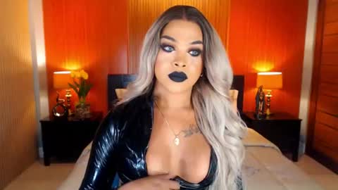 Snapshot of urmajestytyra chatting on 06/19/26, 12:26 UrMajestyTyra online show from 06/19/26, 12:26