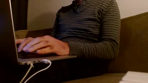 Snapshot of uropportunity chatting on 01/21/25, 06:02 Dutchsoftie online show from 01/21/25, 06:02