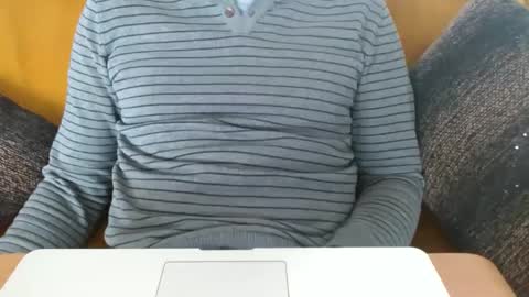 Snapshot of uropportunity chatting on 02/15/25, 10:44 Dutchsoftie online show from 02/15/25, 10:44