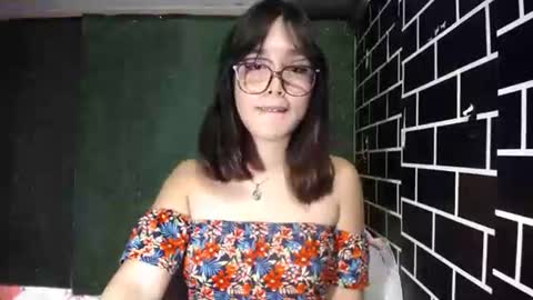 Snapshot of urpinay_pia chatting on 09/30/25, 03:11 Pia online show from 09/30/25, 03:11