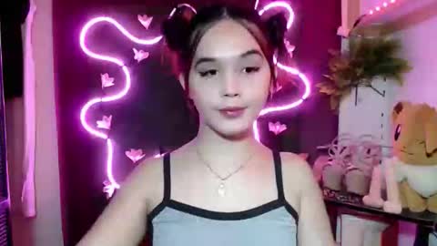 Snapshot of urpinay_pia chatting on 11/03/25, 08:43 Pia online show from 11/03/25, 08:43