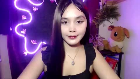 Snapshot of urpinay_pia chatting on 11/18/25, 11:37 Pia online show from 11/18/25, 11:37