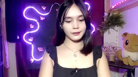 Snapshot of urpinay_pia chatting on 11/26/25, 12:11 Pia online show from 11/26/25, 12:11