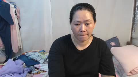 urpinay_singlemother online show from 07/12/26, 10:50