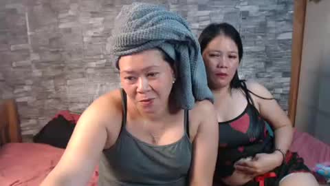 urpinay_singlemother online show from 07/24/26, 10:24