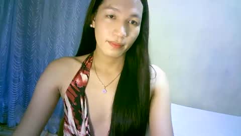 queen julia not into CHEAPGUY online show from 12/06/24, 12:05